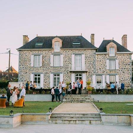 Domaine Les Jardins Darsene Bed and Breakfast Tinténiac Eksteriør billede