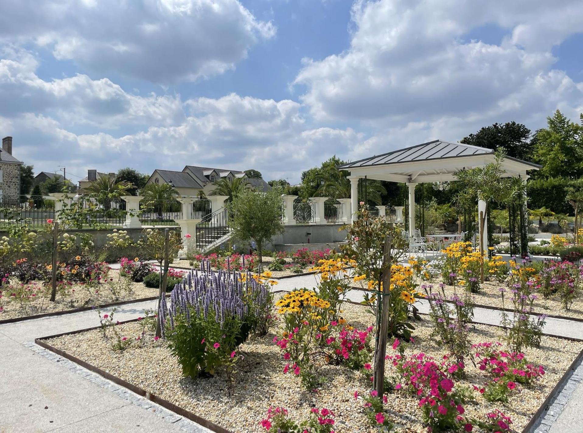 Domaine Les Jardins Darsene Bed and Breakfast Tinténiac Eksteriør billede